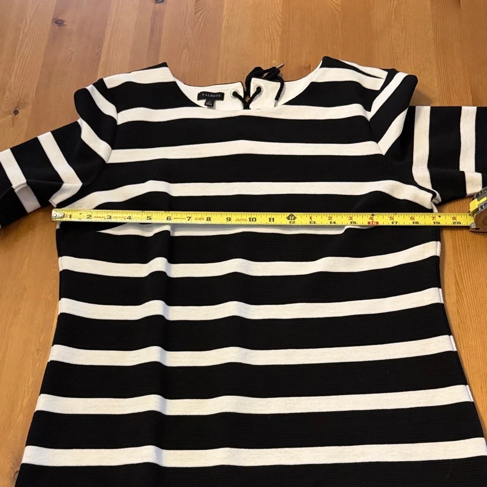 Talbot’s Black and White Striped Short Sleeve Tee with tie back Size M - Picture 2 of 8